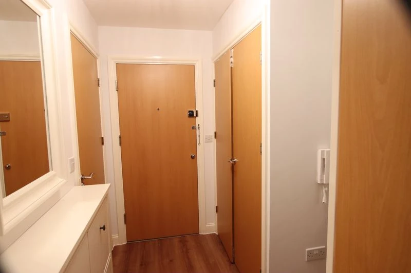 Photo 3 Mornington Close